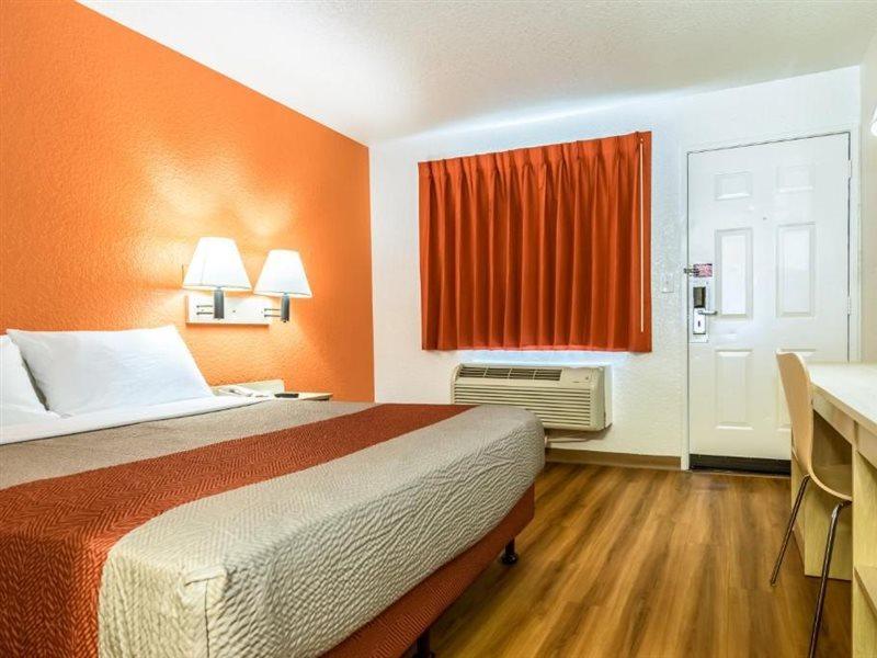 Motel 6-Anaheim, Ca - Fullerton East Zewnętrze zdjęcie
