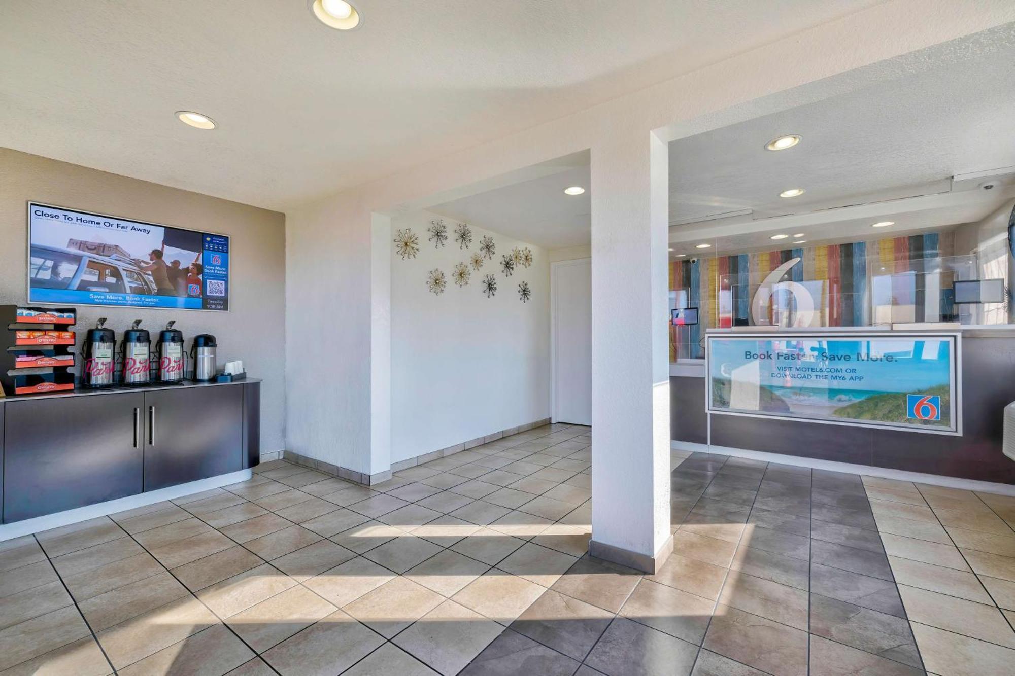 Motel 6-Anaheim, Ca - Fullerton East Zewnętrze zdjęcie