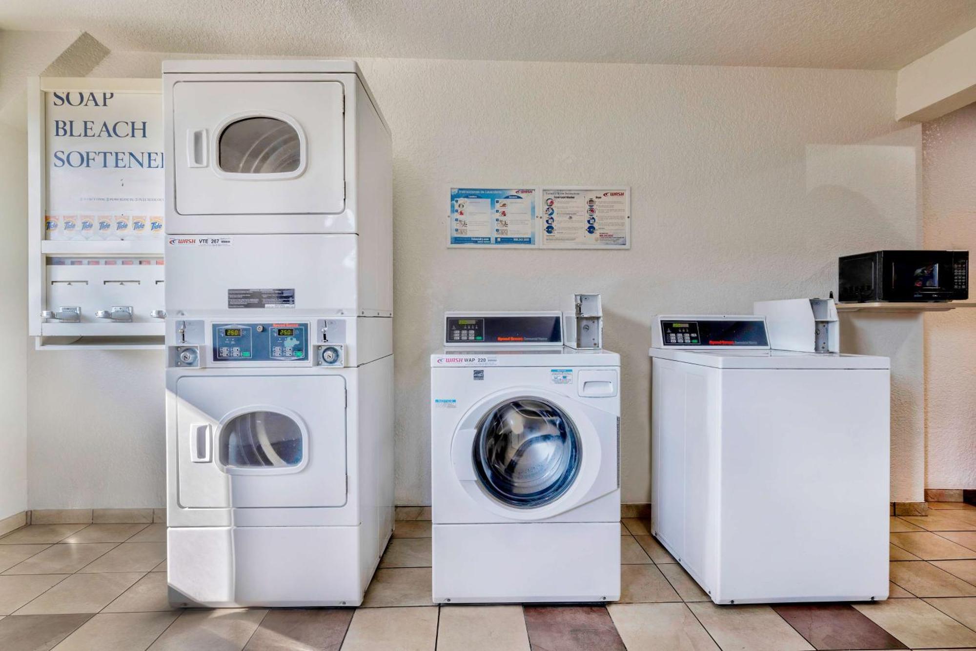 Motel 6-Anaheim, Ca - Fullerton East Zewnętrze zdjęcie