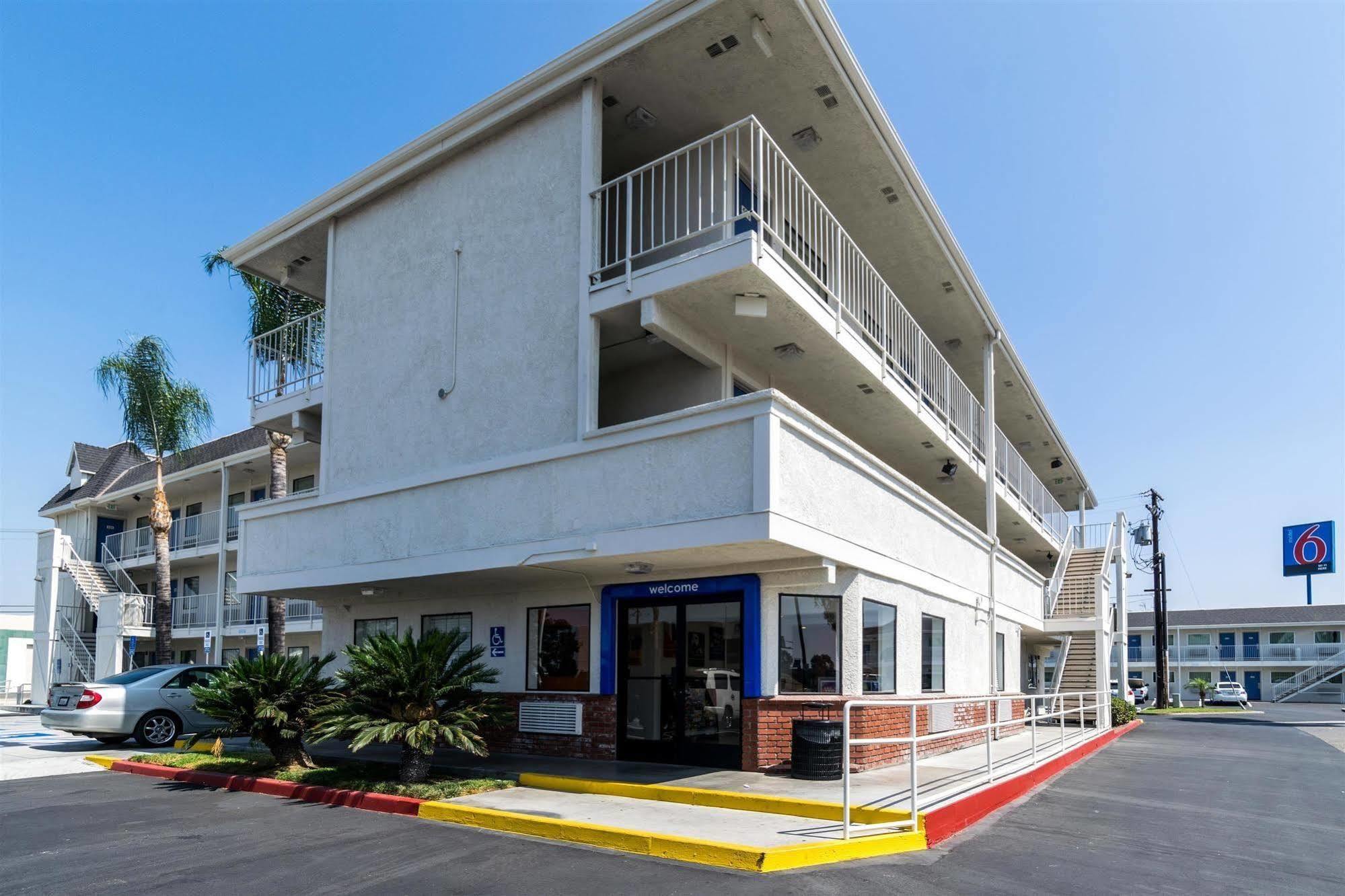 Motel 6-Anaheim, Ca - Fullerton East Zewnętrze zdjęcie