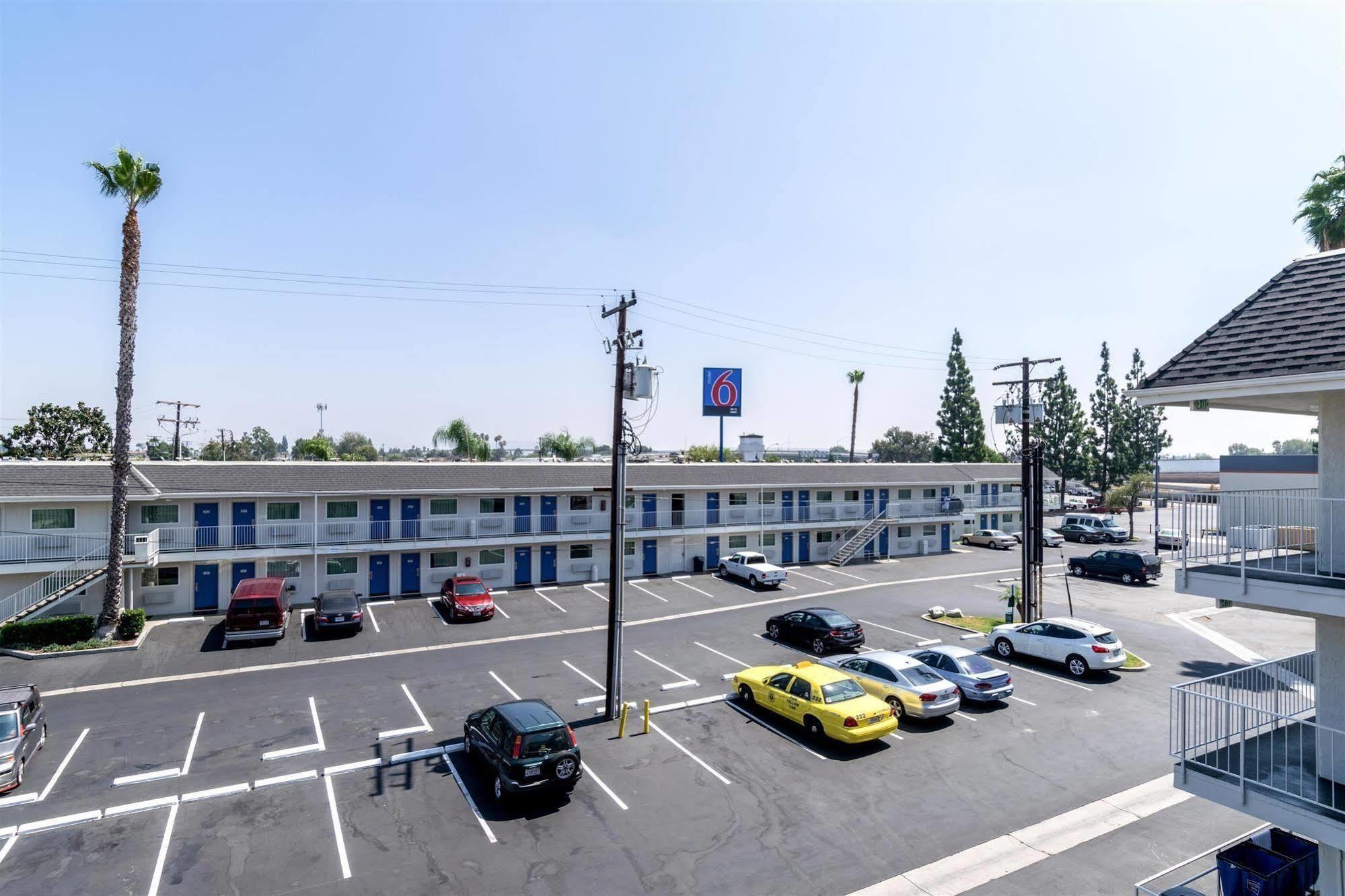 Motel 6-Anaheim, Ca - Fullerton East Zewnętrze zdjęcie